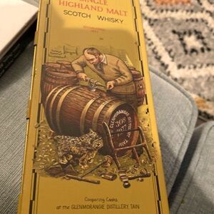 Vintage Glenmorangie Single Highland Malt Scotch Whiskey Tin Collectible